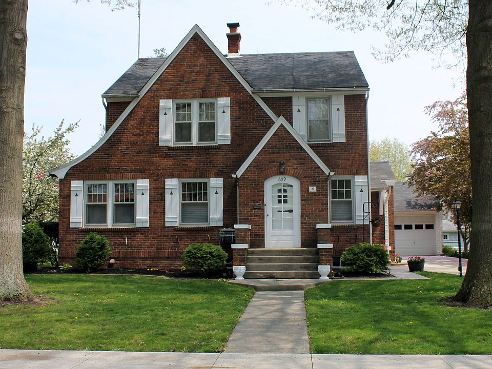 1st image of 659 Lehman St
