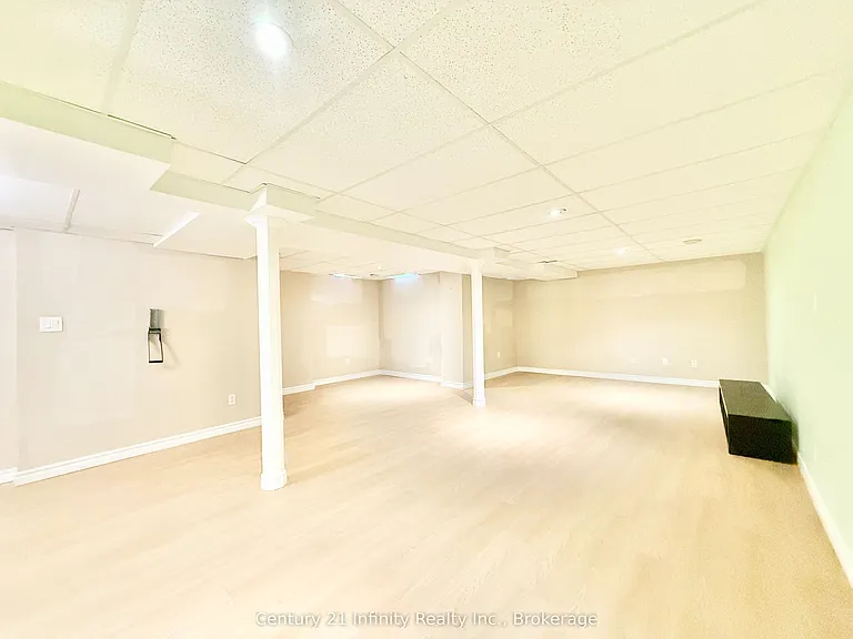 1171 Springbank Dr — Photo 33