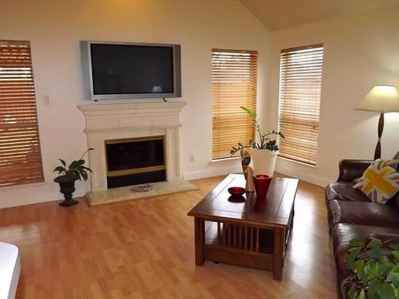5th image of 1801 Andress Dr