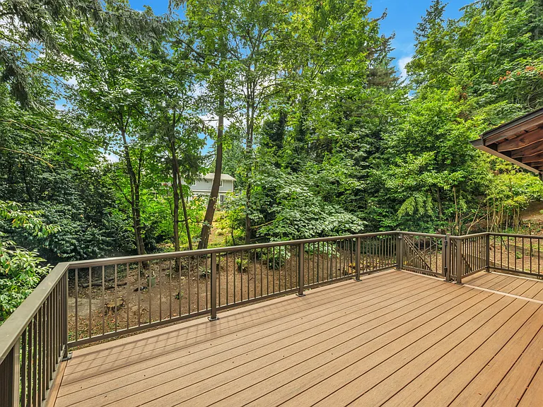 6671 E Mercer Way — Photo 26