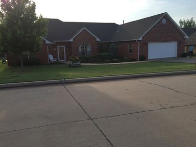 2204 Lakewood Dr, Chickasha, OK, 73018