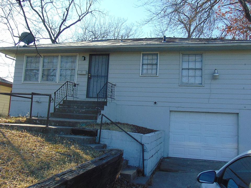 1st image of 2109 E 85th St
