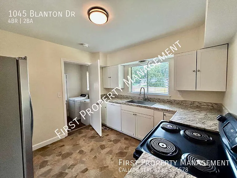1045 Blanton Dr — Photo 10