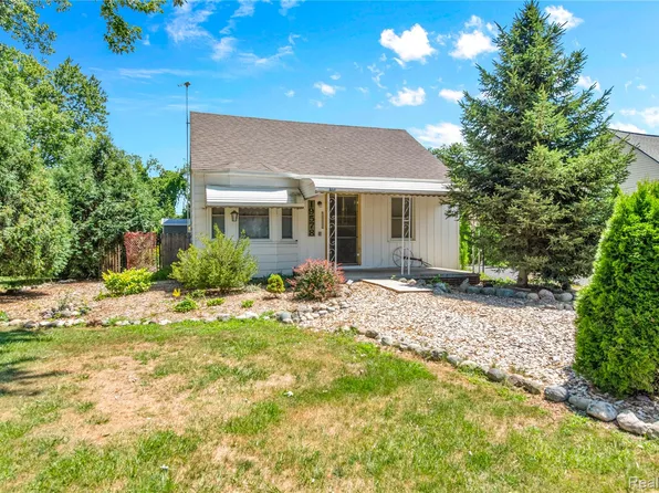 19578 Brentwood St, Livonia, MI 48152