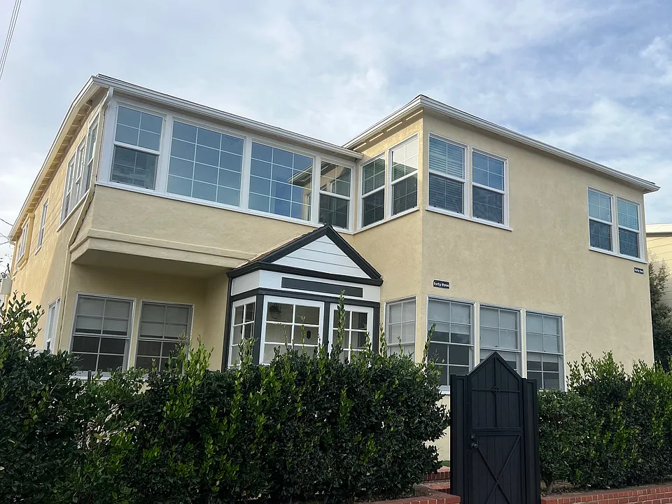 45 Coronado Ave