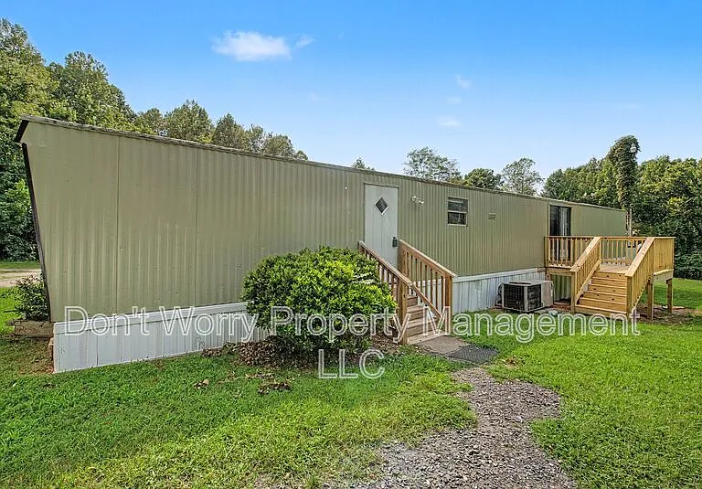 1086 Frye Rd — Photo 2