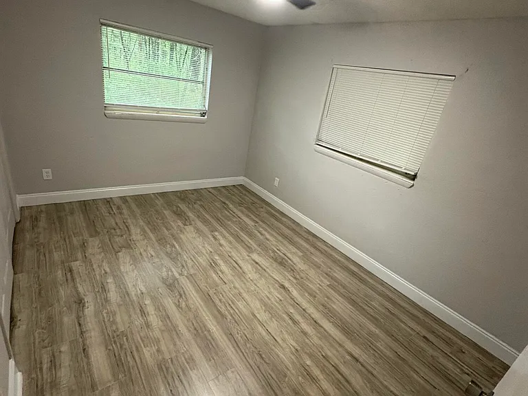 20822 SW Marine Blvd — Photo 10