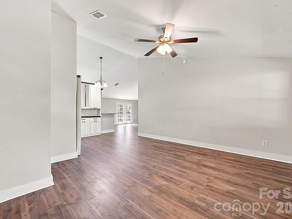 4th image of 11407 Antebellum Dr