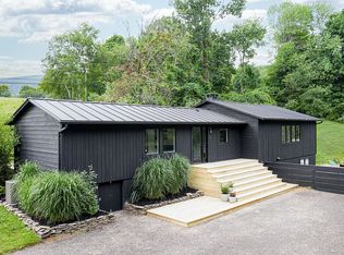 6 McGuffey Rd, Kerhonkson, NY 12446