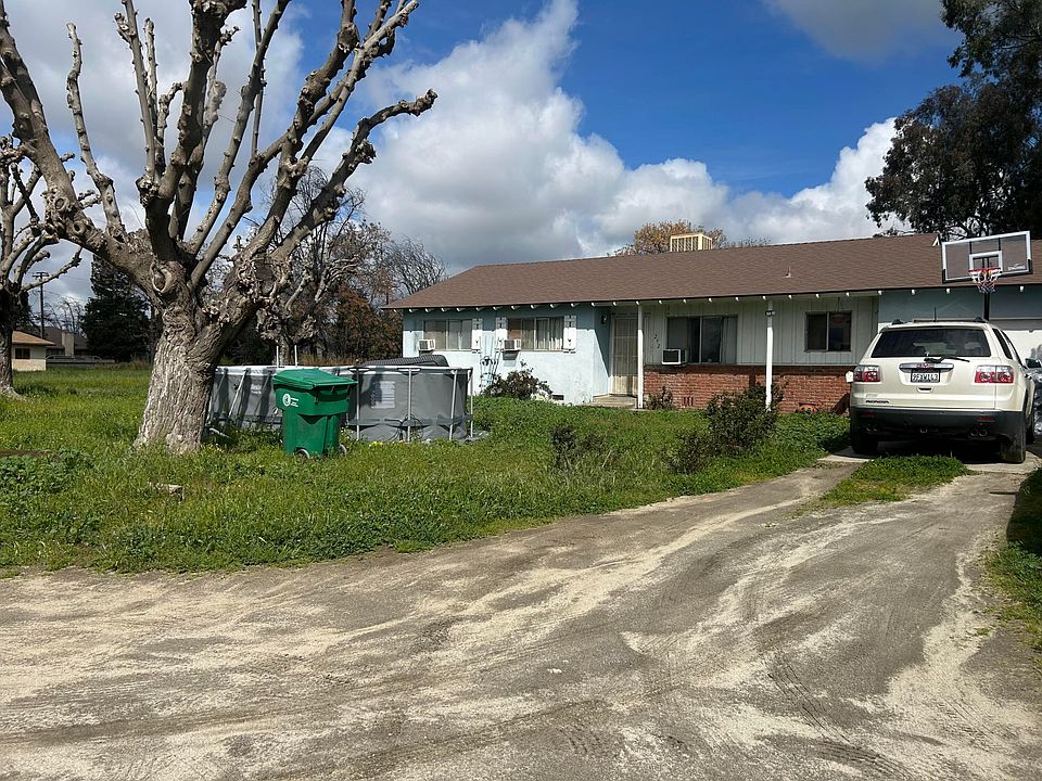 2nd image of 292 N Villa Street