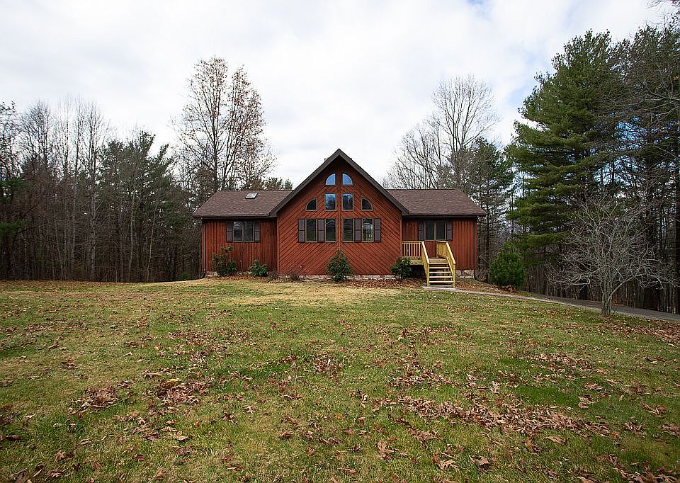 1st image of 212 Blueberry Ln