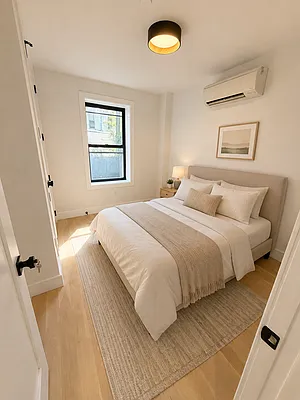 Bedroom, photo 2