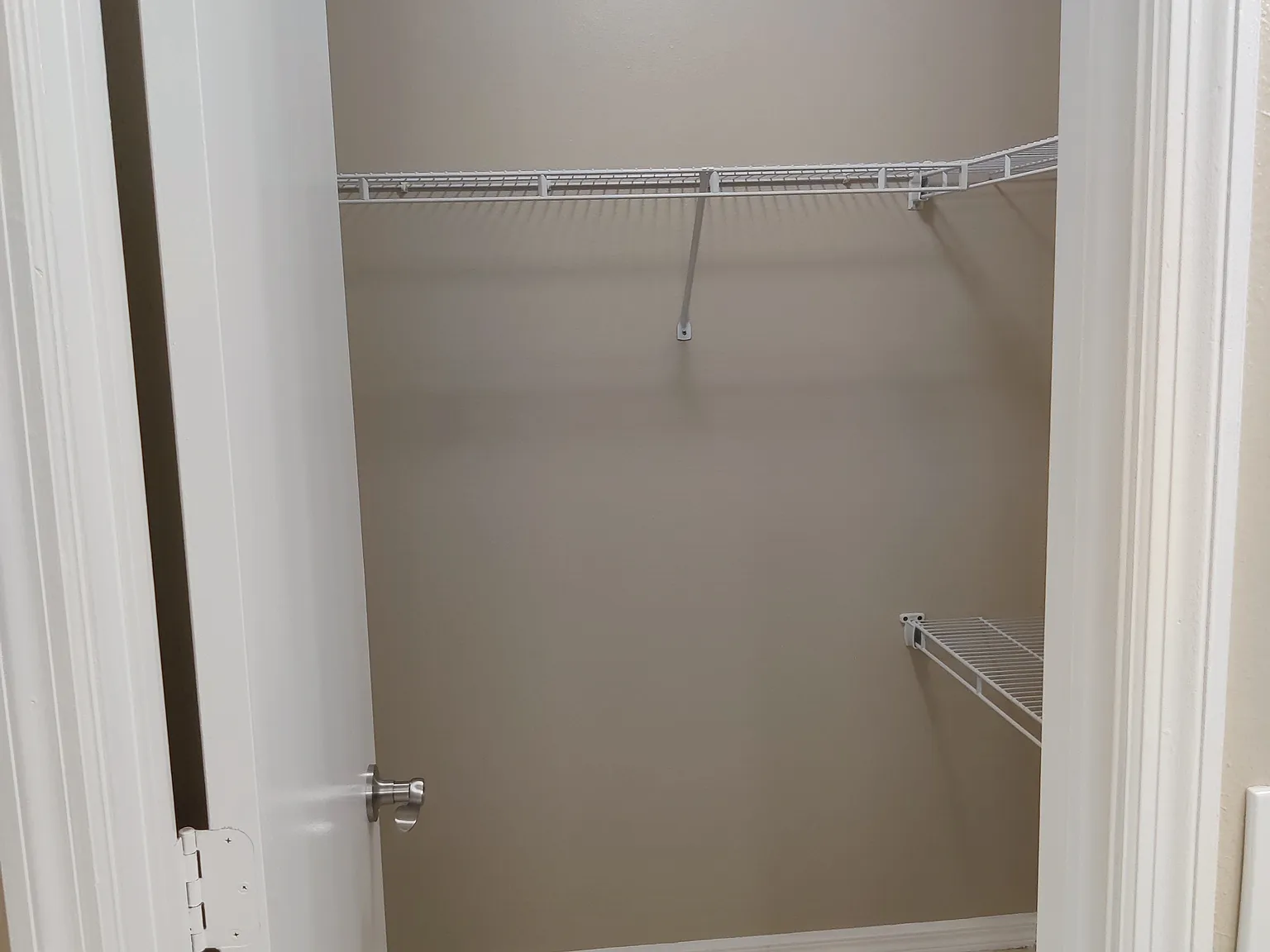 3 bed, 1200 sqft, $1,500 — Photo 2