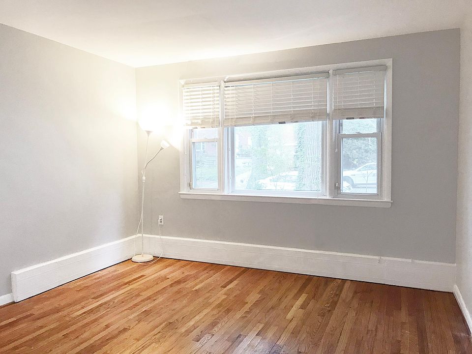 Upper Floor: Family Room