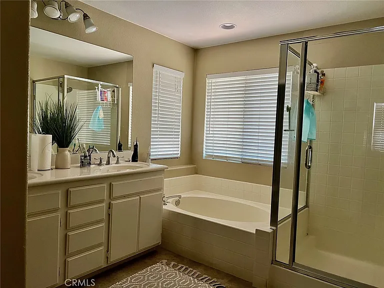 142 Jessica Ln — Photo 18