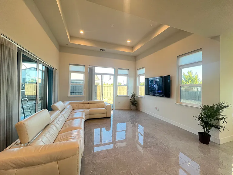 4570 Miner Dr — Photo 6