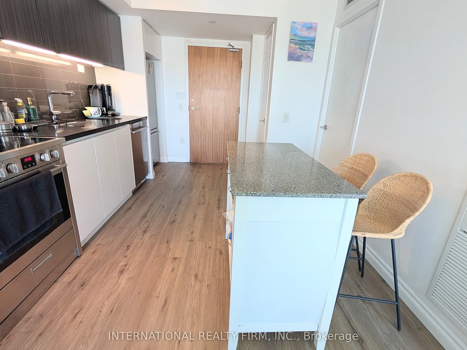 1 bed, $2,300 — Photo 4
