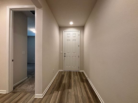 3rd image of 1803 Amberly Dr