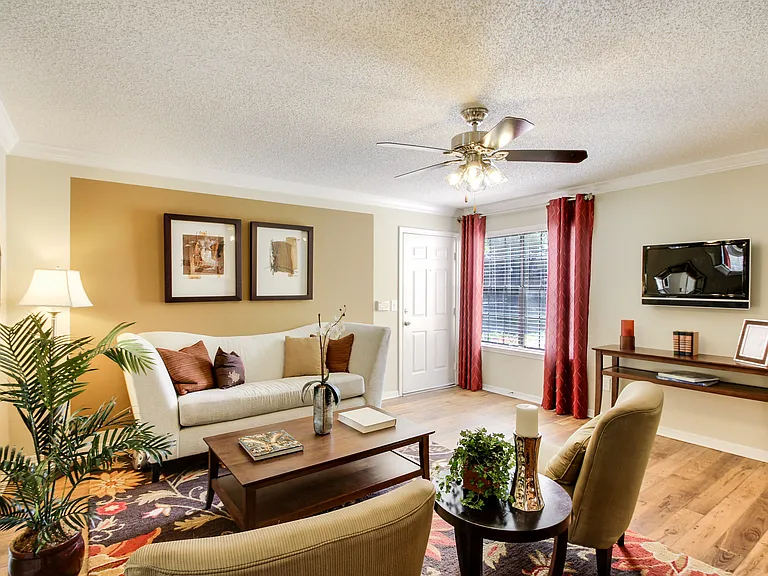 Elements of Belle Rive Apartments — Photo 5