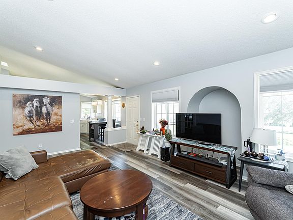 5th image of 1896 Waterford Pl SW