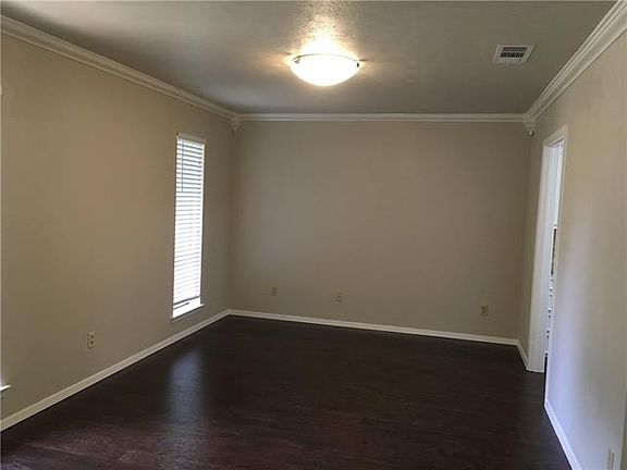4th image of 2305 Borman Ave