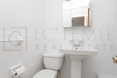 Rented by LC Lemle Real Estate Group