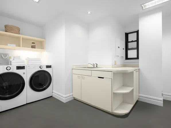 101 Central Park West image 22 of 24