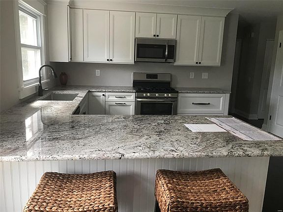 3rd image of 125 Emerald Green Ct