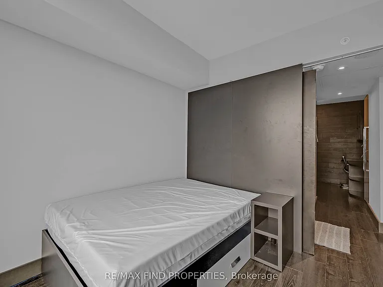 330 Phillip St #2709 — Photo 20