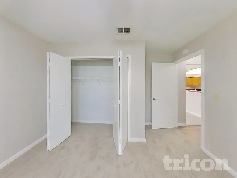 1854 Mackenzie Ct N — Photo 10