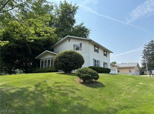 3380 Porter Dr, Zanesville, OH 43701