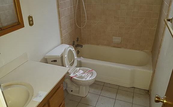 5th image of 4208 NW 44th St