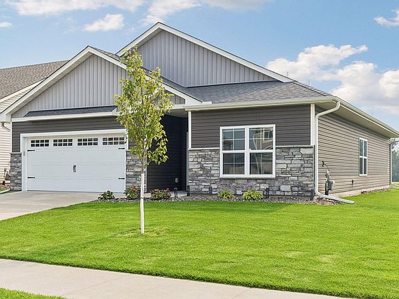3rd image of 39585 Fawn Ave