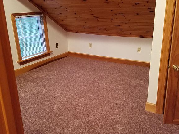 Bedroom 2 with loft