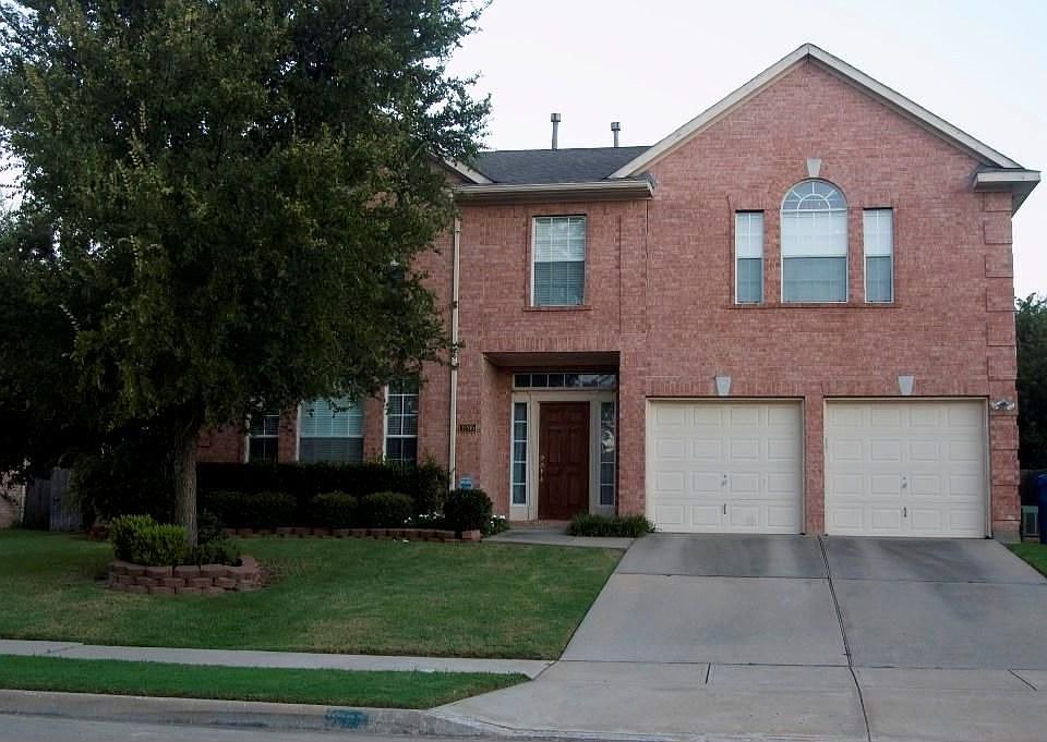 1st image of 3205 Marquette Dr