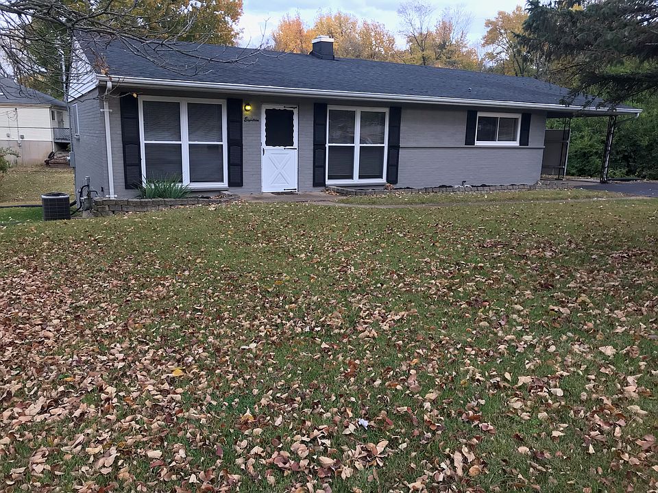 Welcome to 18 Country Squire Court.