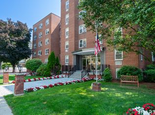 39 Glenbrook Rd APT 2T, Stamford, CT 06901