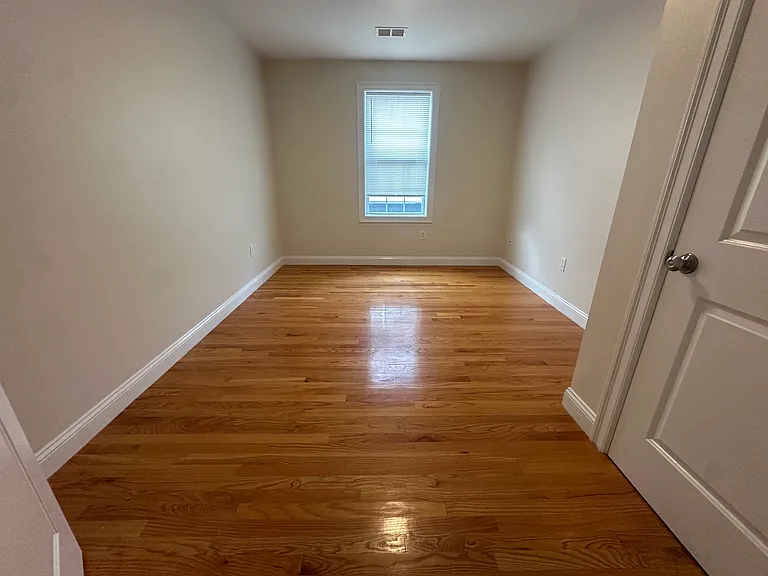 50 Liberty St #3R — Photo 10