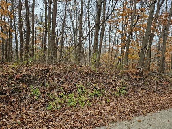 5902 Jefferson St, Coloma, MI 49038