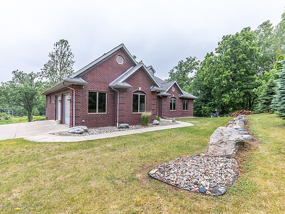 4th image of 15816 Little Lake Dr