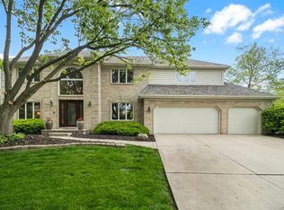 2800 Hollenback Ct, Naperville, IL 60565