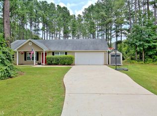 264 Pinewood Dr, Gay, GA 30218