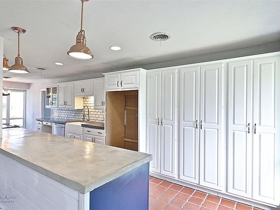 4th image of 3602 Ligustrum Dr