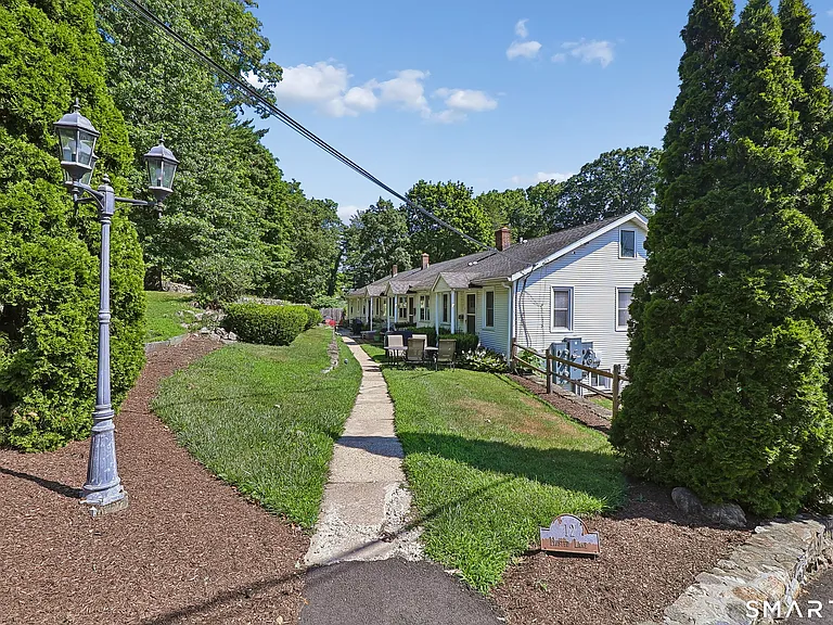 12 Husted Ln #3 — Photo 2