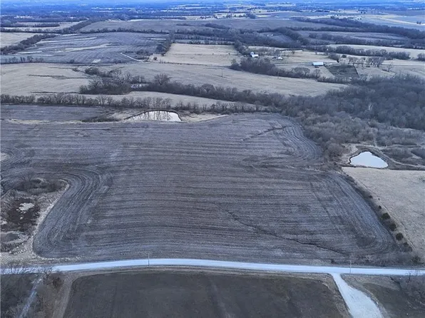 3 SE 240th St, Plattsburg, MO 64477