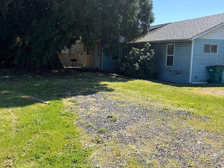 1909 N Springbrook Rd — Photo 25