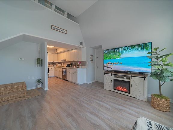 2nd image of 501 Pameto Rd