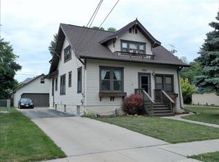 616 Broad St, Menasha, WI 54952