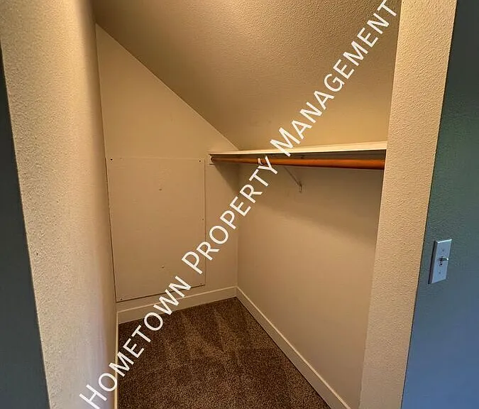 6231 Martin Way E — Photo 31