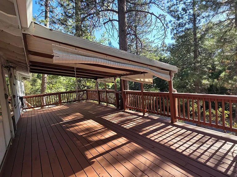 21511 American River Dr — Photo 21